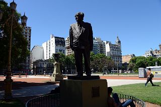 04 Statue Of Doctor Ricardo Balbin Congressional Plaza de Congresso Buenos Aires.jpg